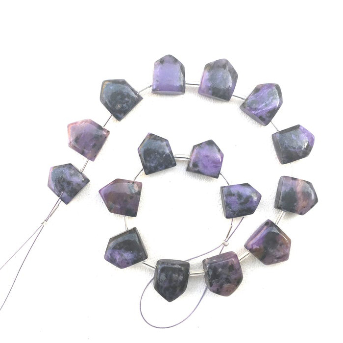 manufacturer of Charoite Pentagon Beads Strand for jewellery