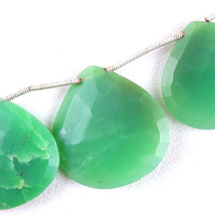 suppliers of Chrysoprase Heart Beads Strand at best price