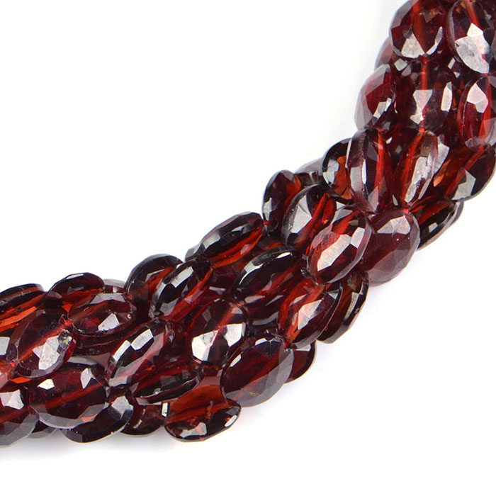 top quality Garnet Oval Beads Strands wholesaler
