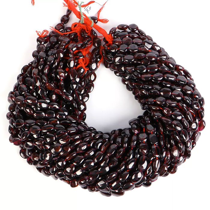 suppliers of Garnet nugget Beads Strands at best price